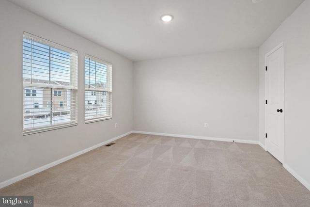 51 THROWER RD, Hedgesville, WV 25427