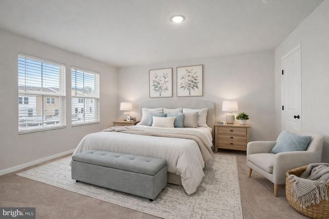 51 THROWER RD, Hedgesville, WV 25427