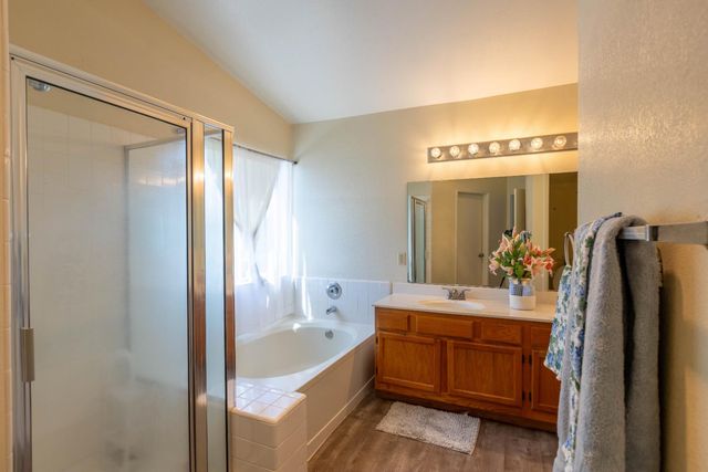 11 Monterosa Ct, Sacramento, CA 95823
