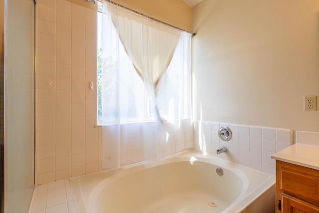11 Monterosa Ct, Sacramento, CA 95823