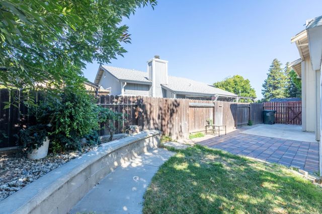 11 Monterosa Ct, Sacramento, CA 95823