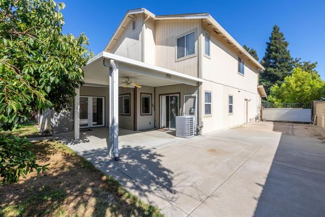 11 Monterosa Ct, Sacramento, CA 95823
