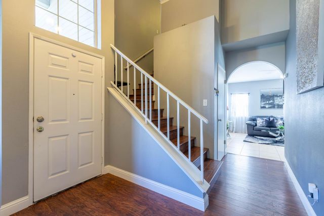 11 Monterosa Ct, Sacramento, CA 95823