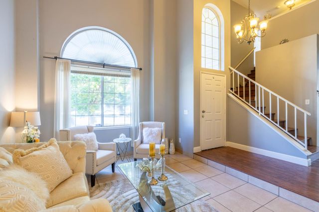 11 Monterosa Ct, Sacramento, CA 95823