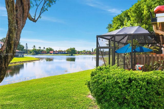 1725 SW 109th Terrace, Davie, FL 33324