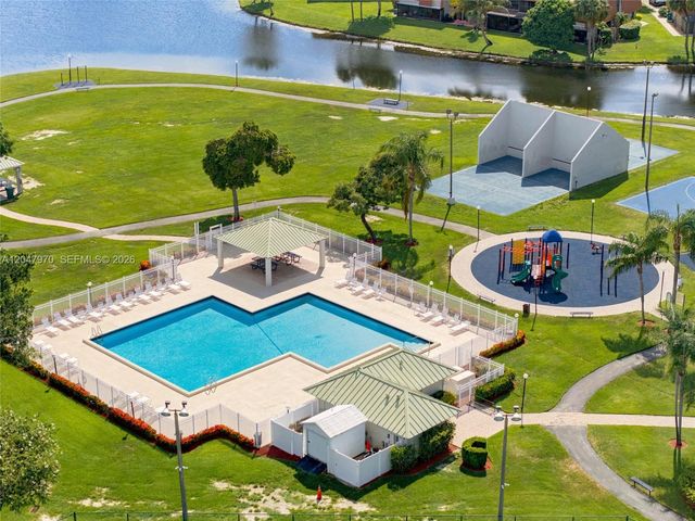 1725 SW 109th Terrace, Davie, FL 33324