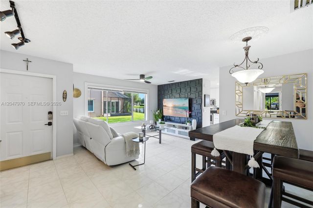 1725 SW 109th Terrace, Davie, FL 33324