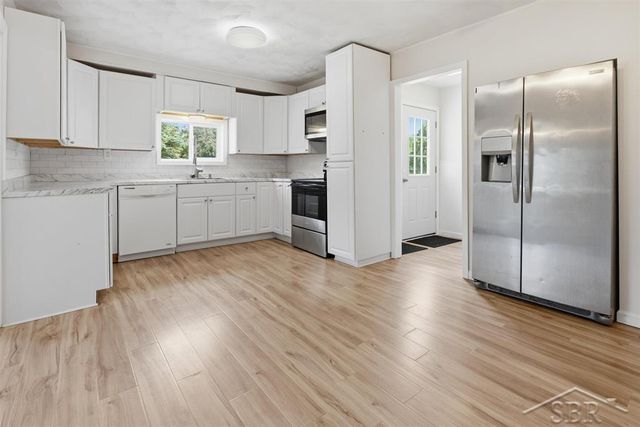 2735 W Isabella Road, Midland, MI 48640