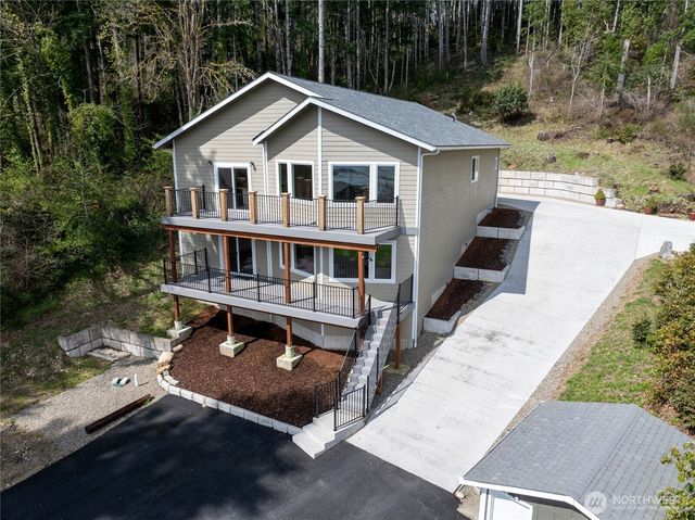 4090 NE North Shore Road, Belfair, WA 98528
