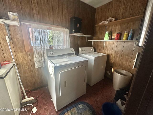 1 Peach Tree Road, Oakhurst, NJ 07755