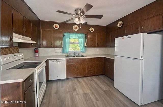 1 Peach Tree Road, Oakhurst, NJ 07755