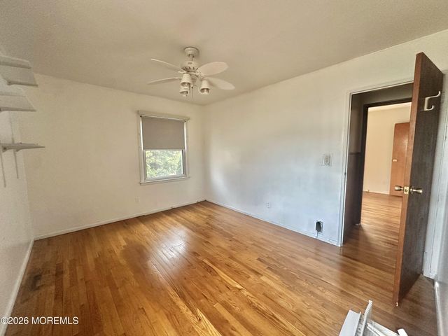 1 Peach Tree Road, Oakhurst, NJ 07755