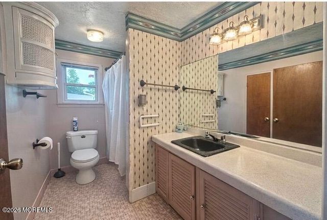 1 Peach Tree Road, Oakhurst, NJ 07755