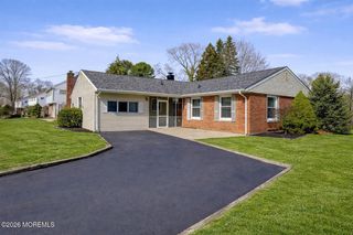 1 Peach Tree Road, Oakhurst, NJ 07755