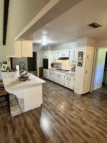 708 S Princeton Drive, Mansfield, LA 71052