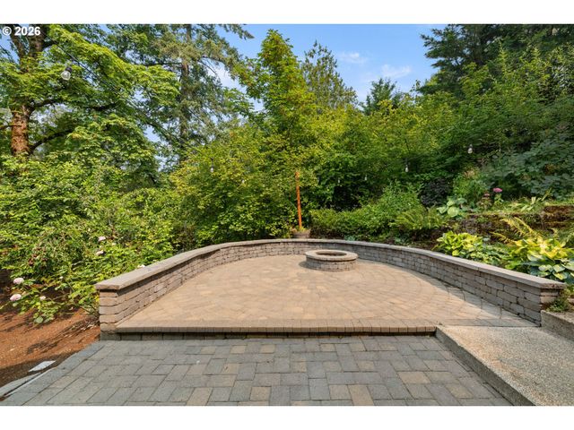 3234 Sw PARSONS Ct, Portland, OR 97219