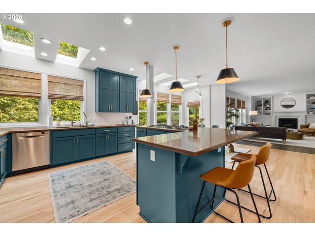 3234 Sw PARSONS Ct, Portland, OR 97219