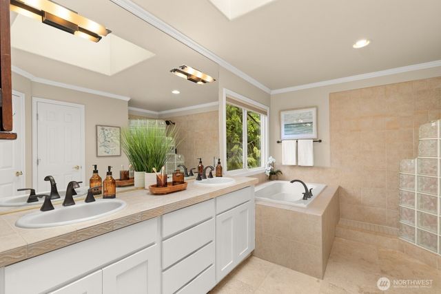3005 235th Avenue SE, Sammamish, WA 98075