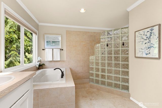 3005 235th Avenue SE, Sammamish, WA 98075