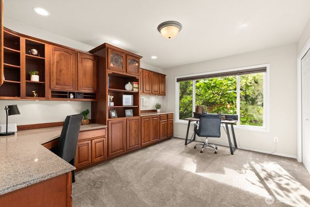 3005 235th Avenue SE, Sammamish, WA 98075