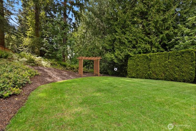 3005 235th Avenue SE, Sammamish, WA 98075