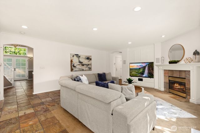 3005 235th Avenue SE, Sammamish, WA 98075
