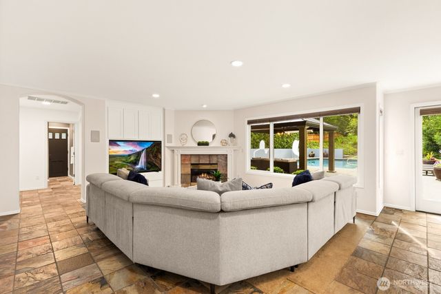 3005 235th Avenue SE, Sammamish, WA 98075