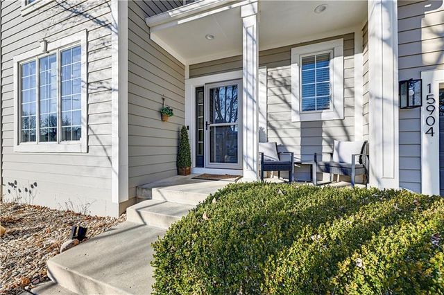 15904 W 161st Terrace, Olathe, KS 66062