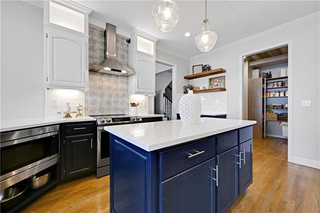 15904 W 161st Terrace, Olathe, KS 66062