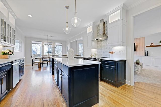 15904 W 161st Terrace, Olathe, KS 66062