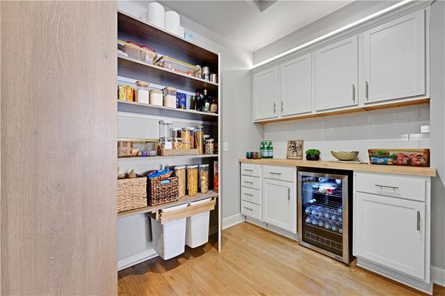 15904 W 161st Terrace, Olathe, KS 66062