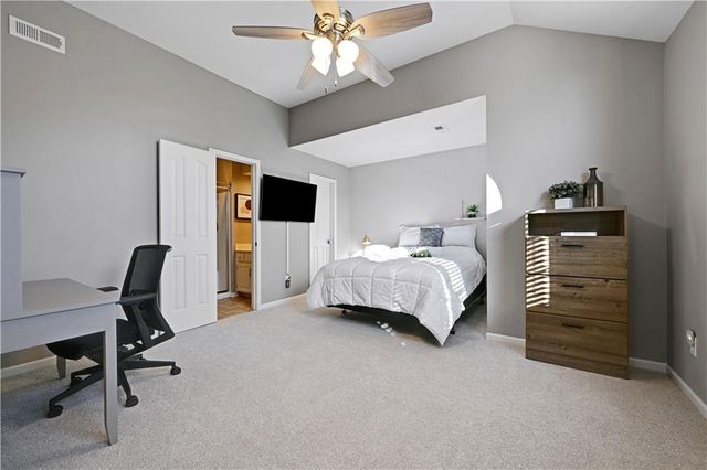 15904 W 161st Terrace, Olathe, KS 66062