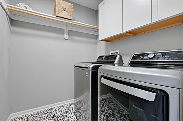 15904 W 161st Terrace, Olathe, KS 66062