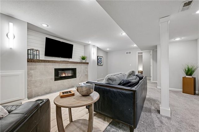 15904 W 161st Terrace, Olathe, KS 66062