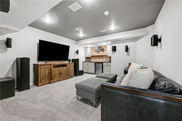 15904 W 161st Terrace, Olathe, KS 66062