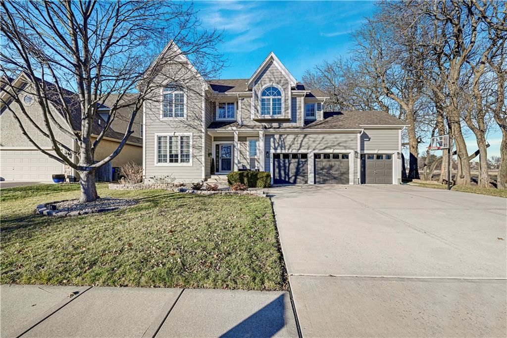 15904 W 161st Terrace, Olathe, KS 66062
