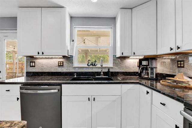 1664 LAKEVIEW PLACE, Englewood, FL 34223