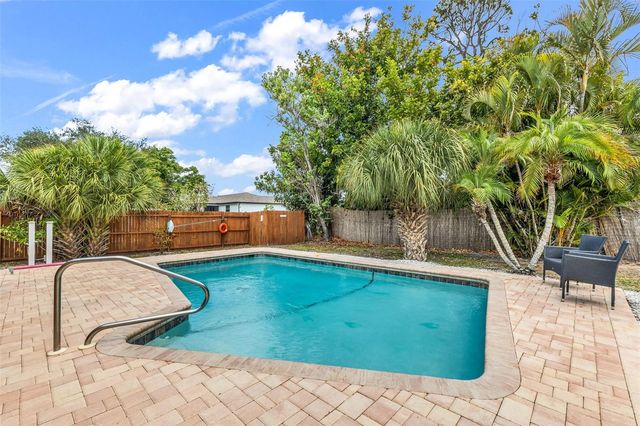1664 LAKEVIEW PLACE, Englewood, FL 34223