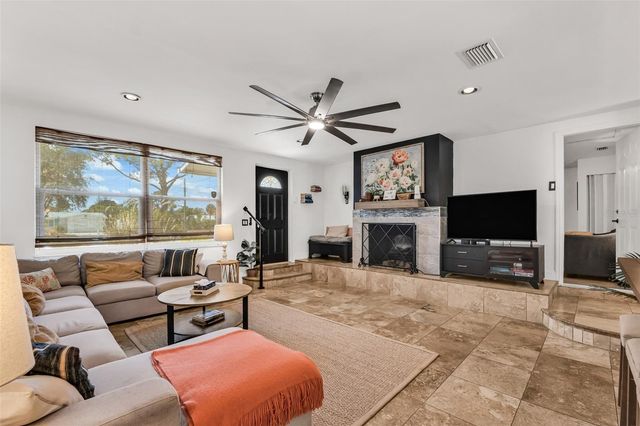 1664 LAKEVIEW PLACE, Englewood, FL 34223