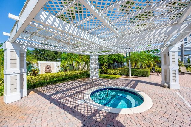 303 SOUTHERN PECAN CIRCLE 107, Winter Garden, FL 34787