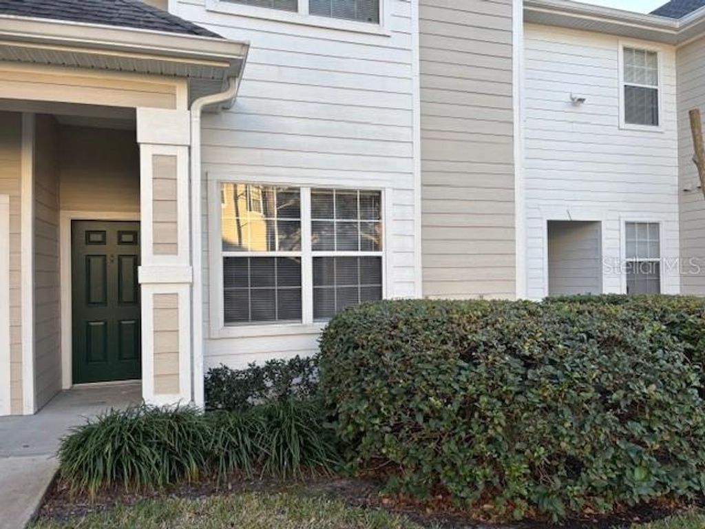 303 SOUTHERN PECAN CIRCLE 107, Winter Garden, FL 34787