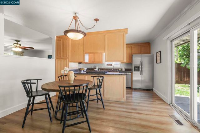 1346 Maryland Dr, Concord, CA 94521