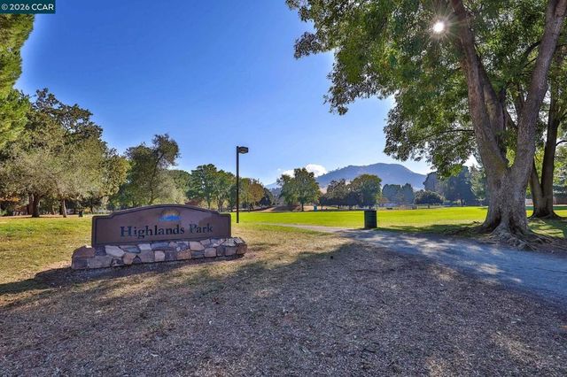 1346 Maryland Dr, Concord, CA 94521
