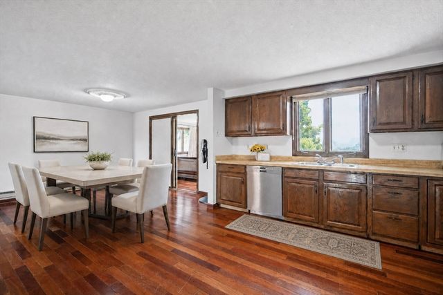 4 Baril Ln, Chicopee, MA 01013