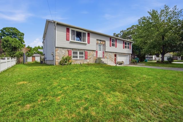 4 Baril Ln, Chicopee, MA 01013