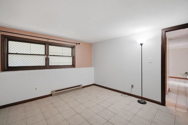 4 Baril Ln, Chicopee, MA 01013