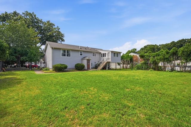 4 Baril Ln, Chicopee, MA 01013