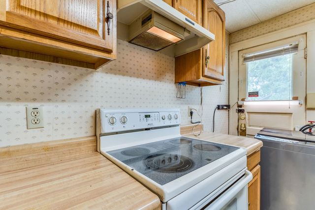 414 W Avenue C, Wichita, KS 67203