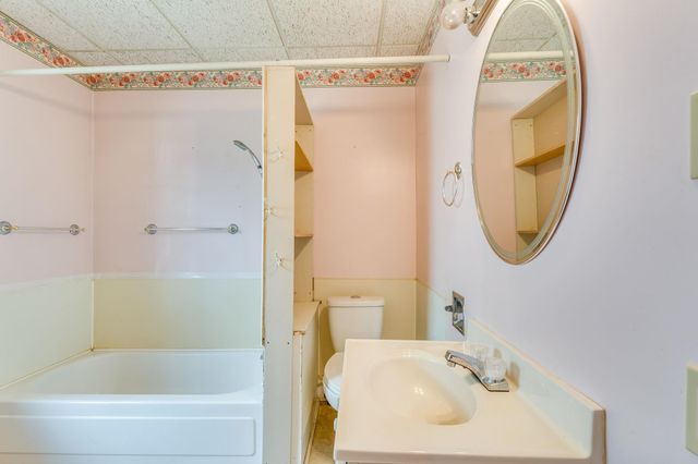 414 W Avenue C, Wichita, KS 67203