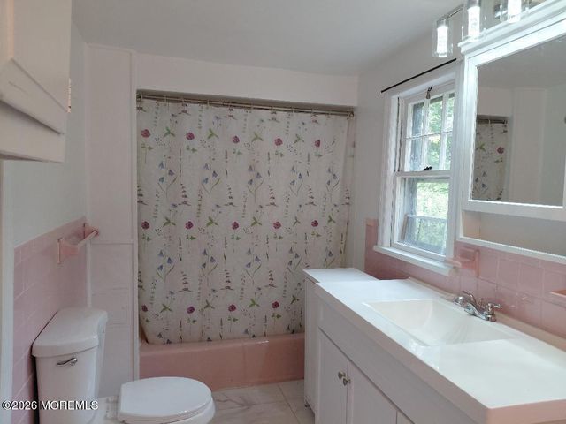 675 Clifton Avenue, Toms River, NJ 08753